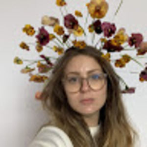 Meet your Posher, Amira